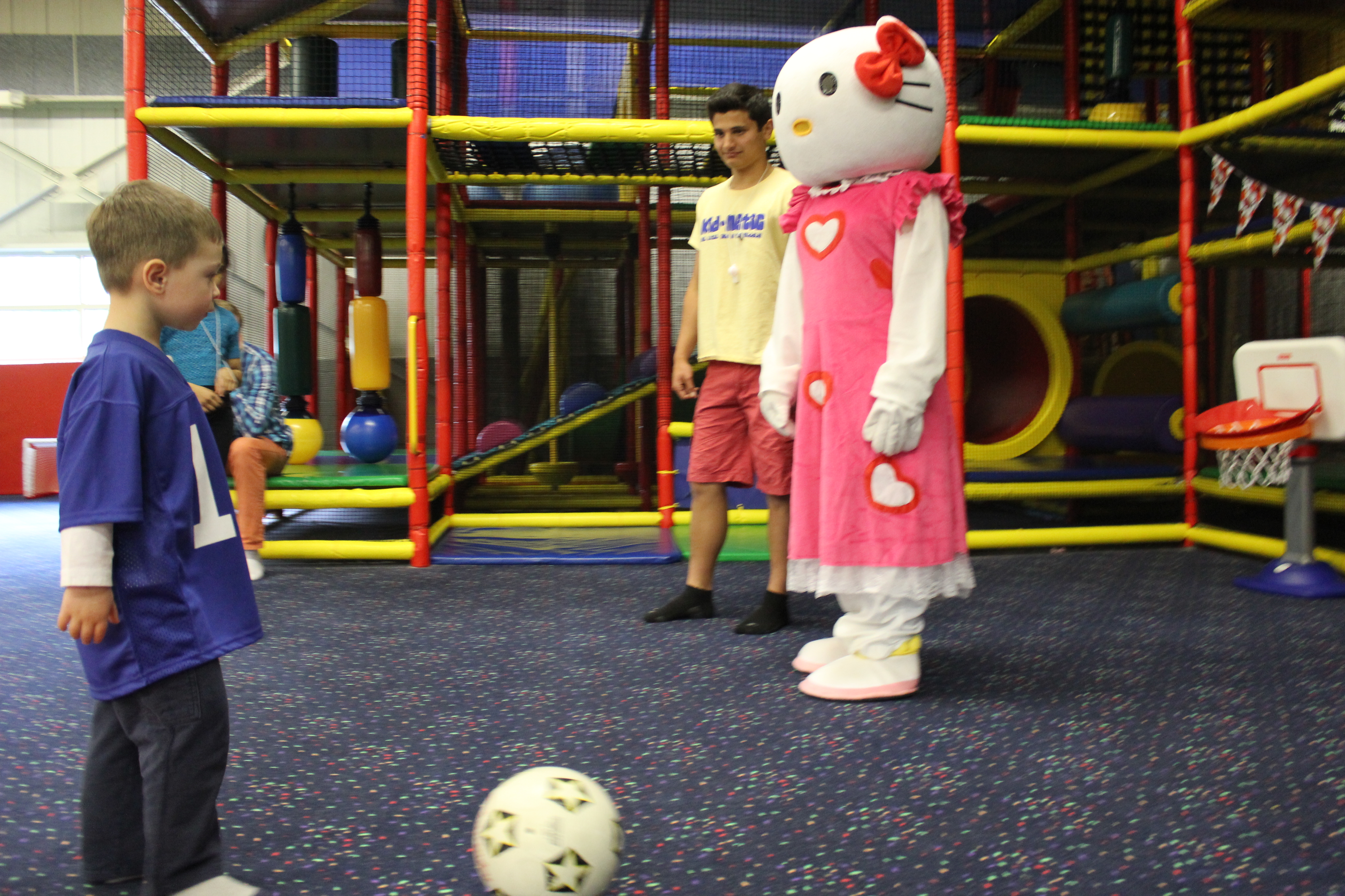 PartyPackages/SoccerwithHK.JPG